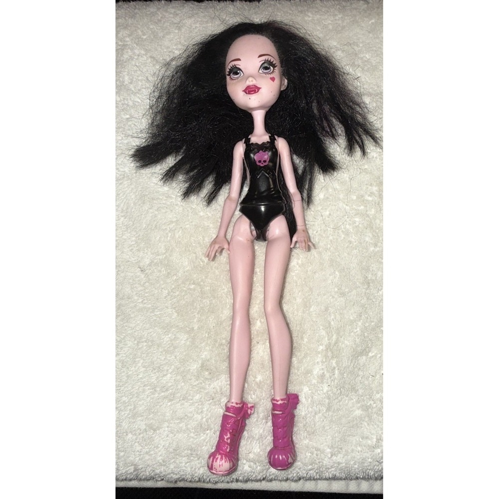 Monster High Doll Draculaura, 11" Basic Model Mattel 2015